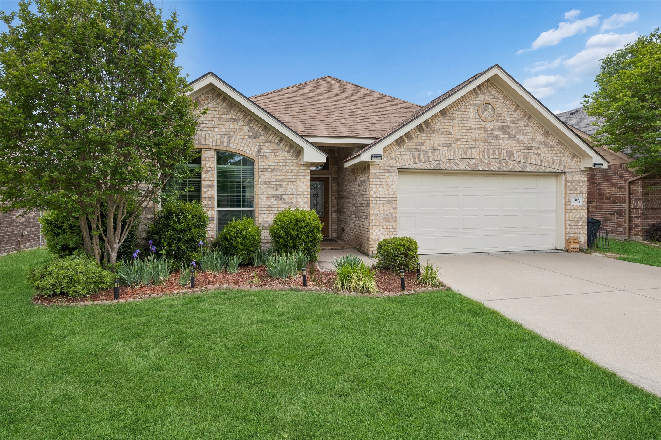 1408 Lauren Lane Granbury TX 76048