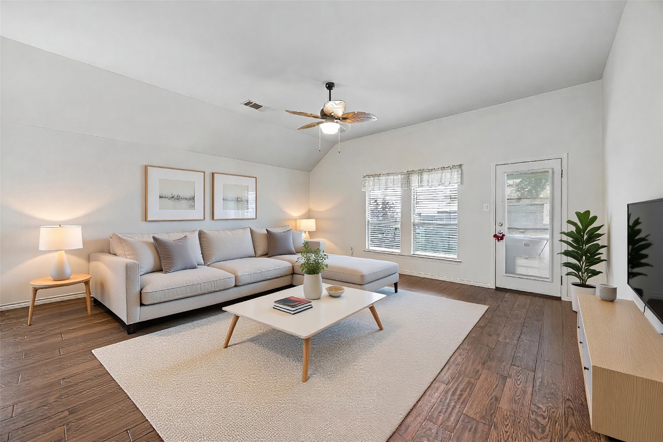 1408 Lauren Lane Granbury TX 76048