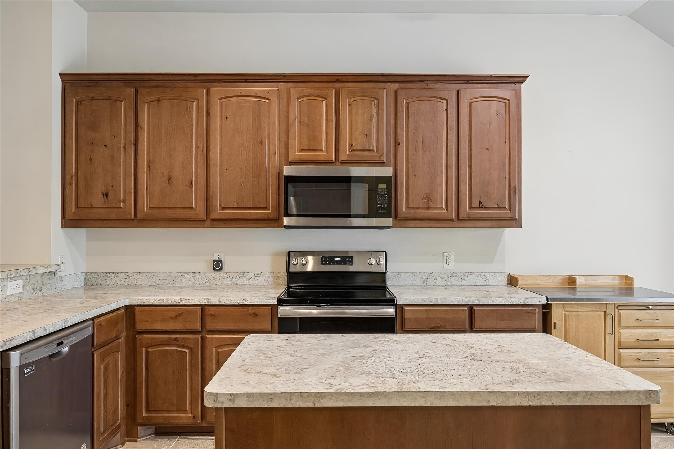 1408 Lauren Lane Granbury TX 76048