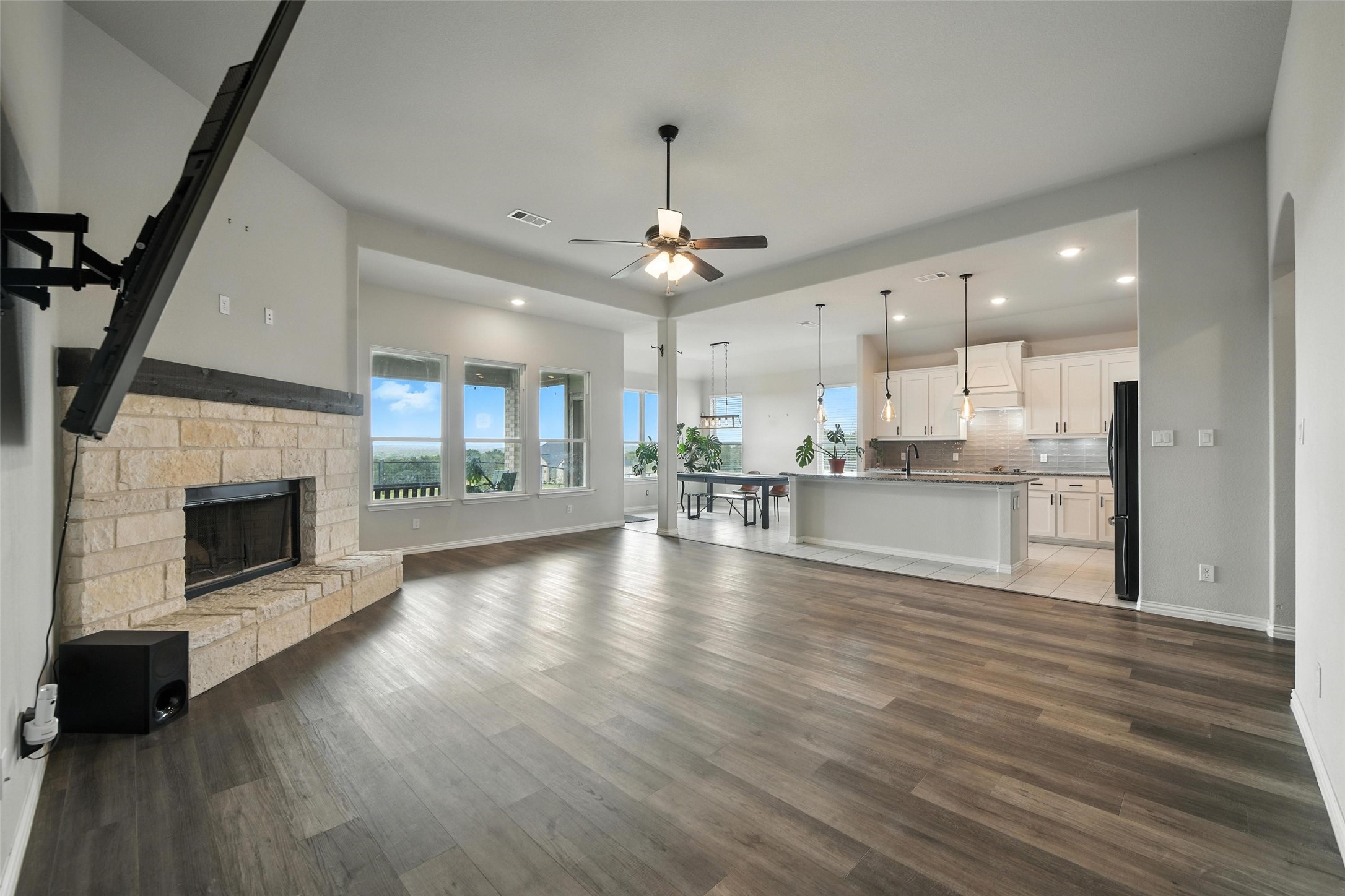 1089 Flagstone Drive Weatherford TX 76085