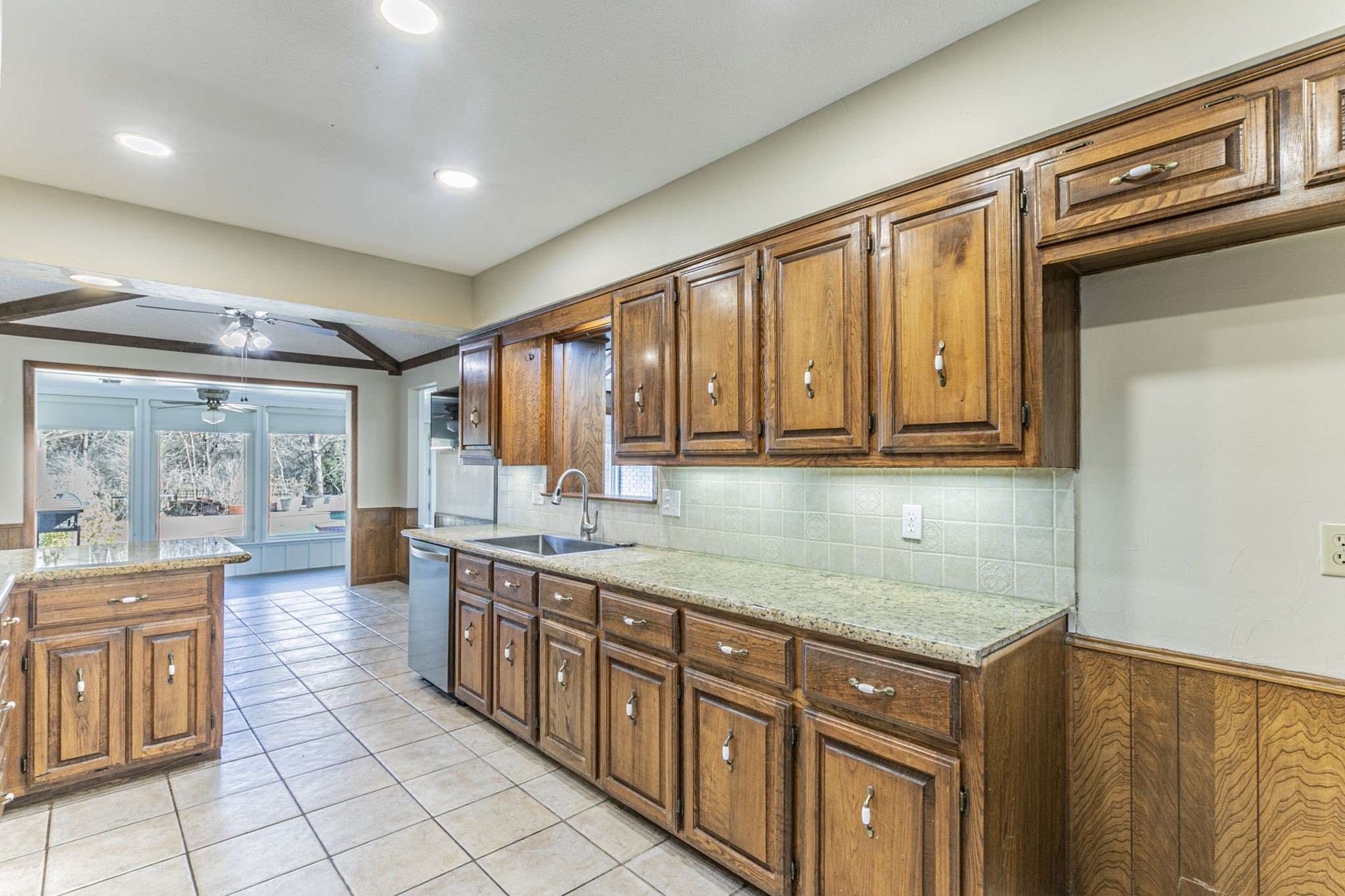 1112 Spring Lake Drive Duncanville TX 75137