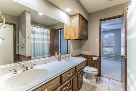 1112 Spring Lake Drive Duncanville TX 75137