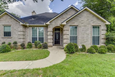 4901 Hidden Oaks Lane Arlington TX 76017