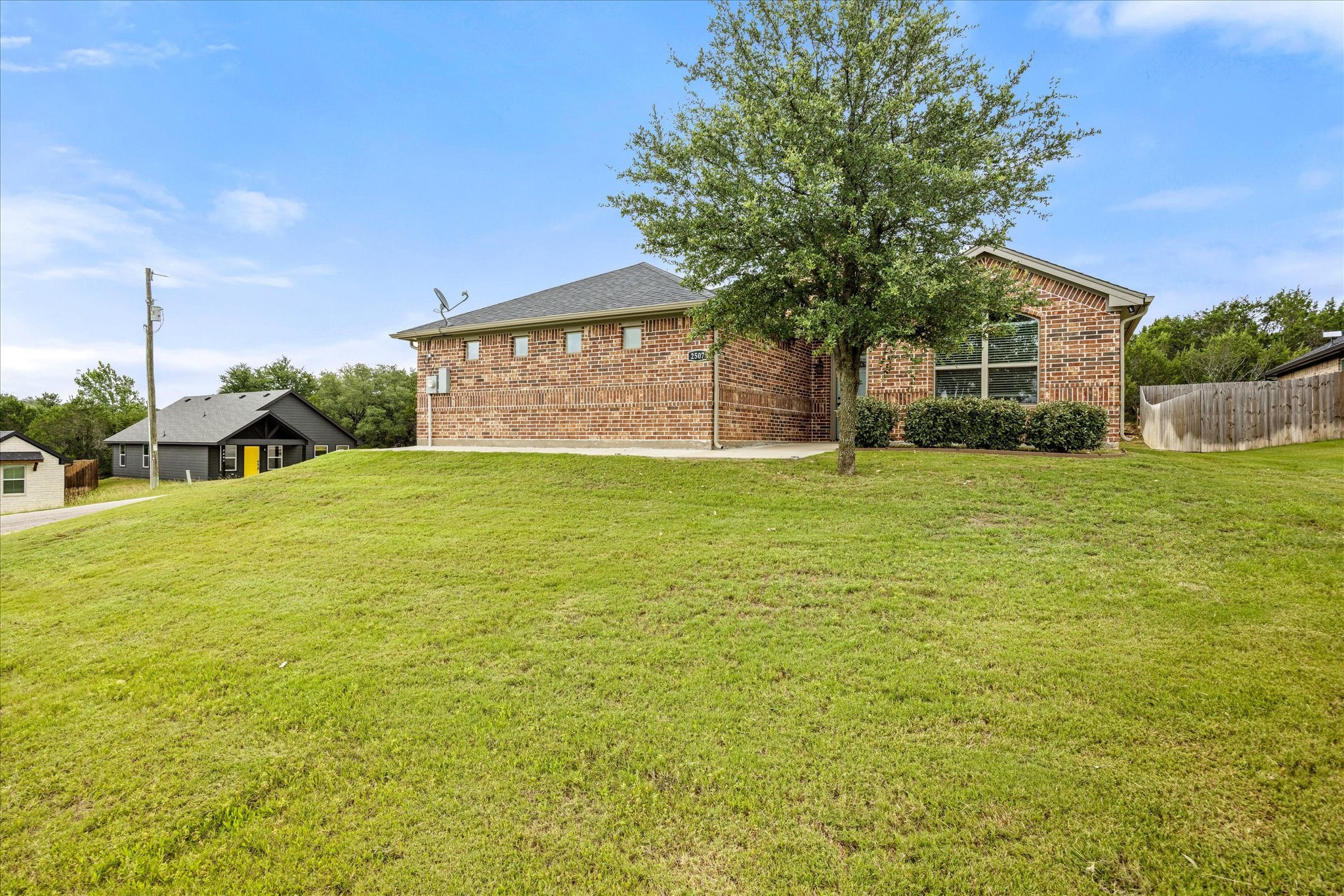 2507 Santiago Drive Granbury TX 76048