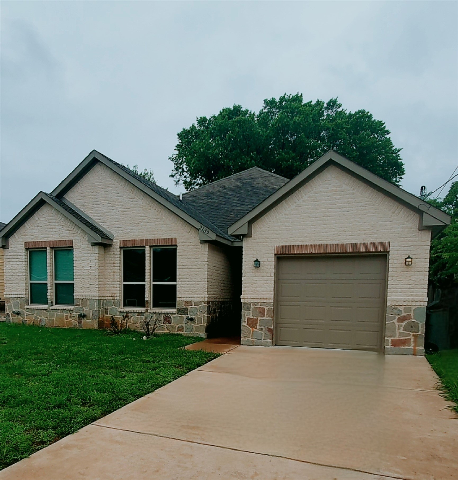 2139 Lea Crest Drive Dallas TX 75216