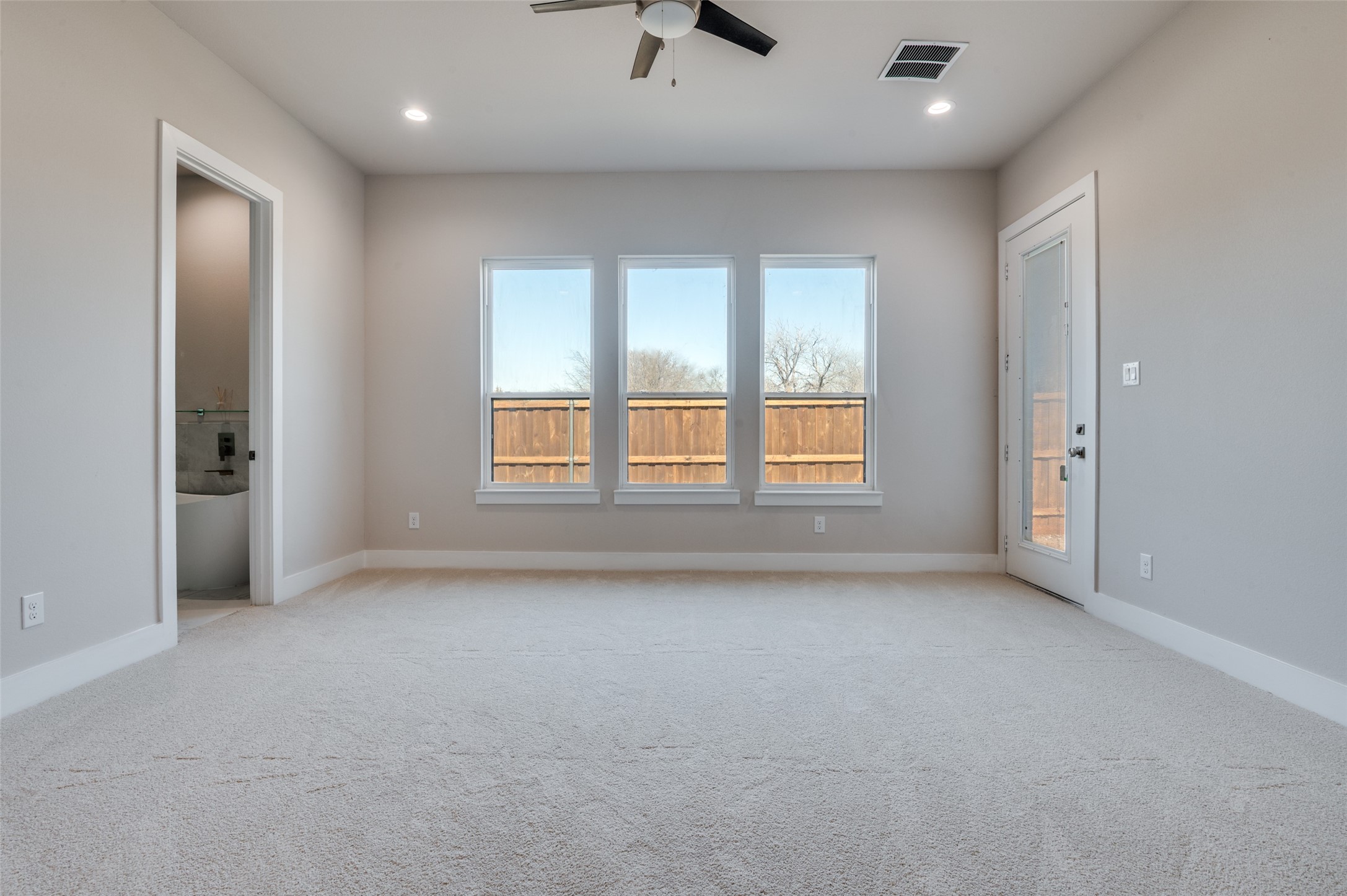 903 Urban Drive Desoto TX 75115