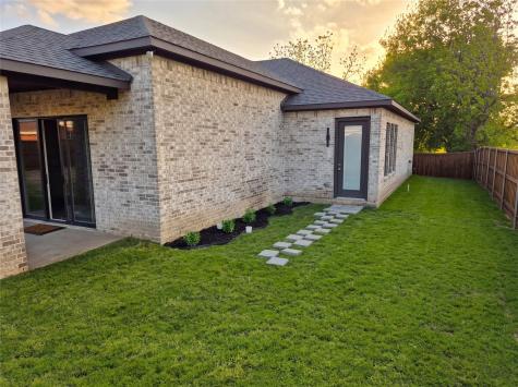 903 Urban Drive Desoto TX 75115
