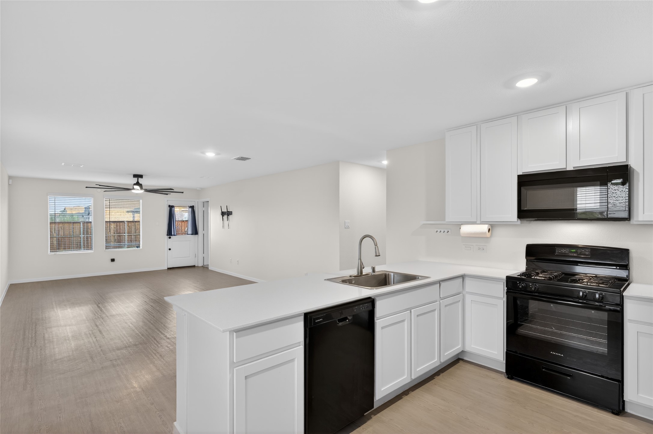 6201 Tilden Avenue Pilot Point TX 76258
