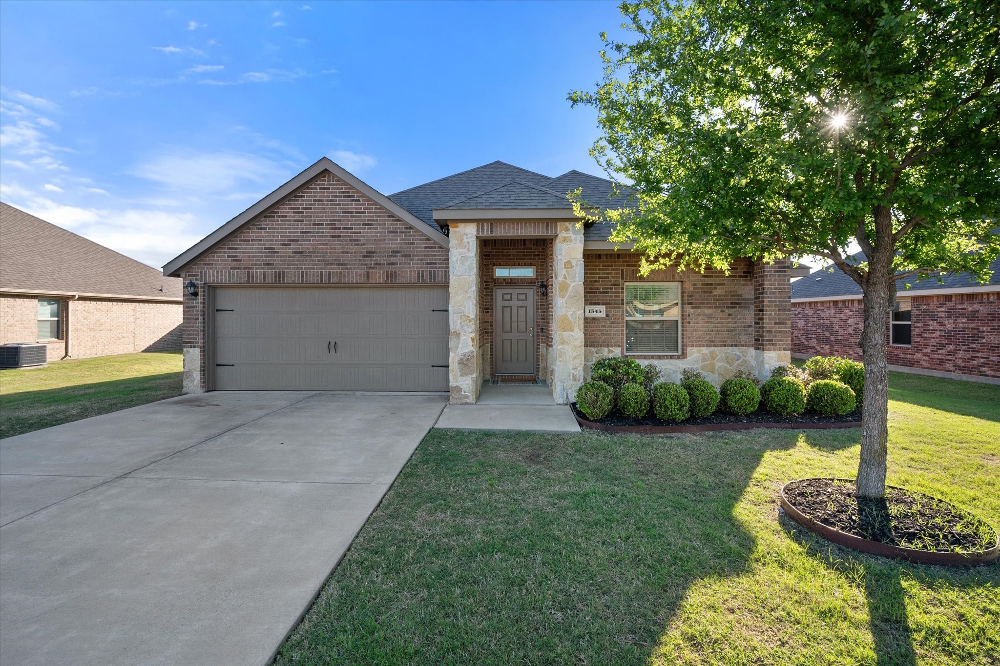 1545 Meadowlake Drive Waxahachie TX 75165