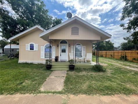 411 W Elm Street Coleman TX 76834