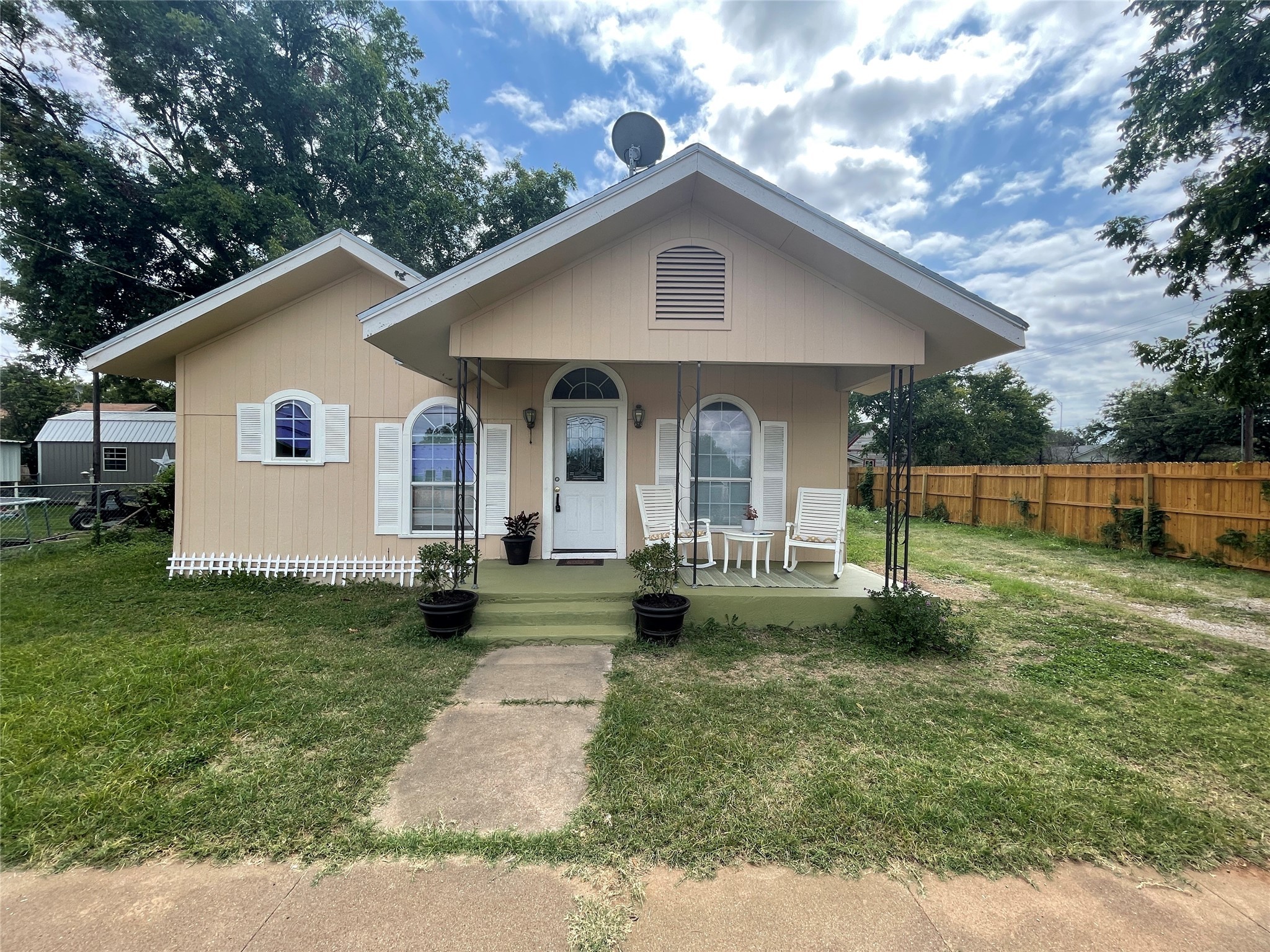 411 W Elm Street Coleman TX 76834