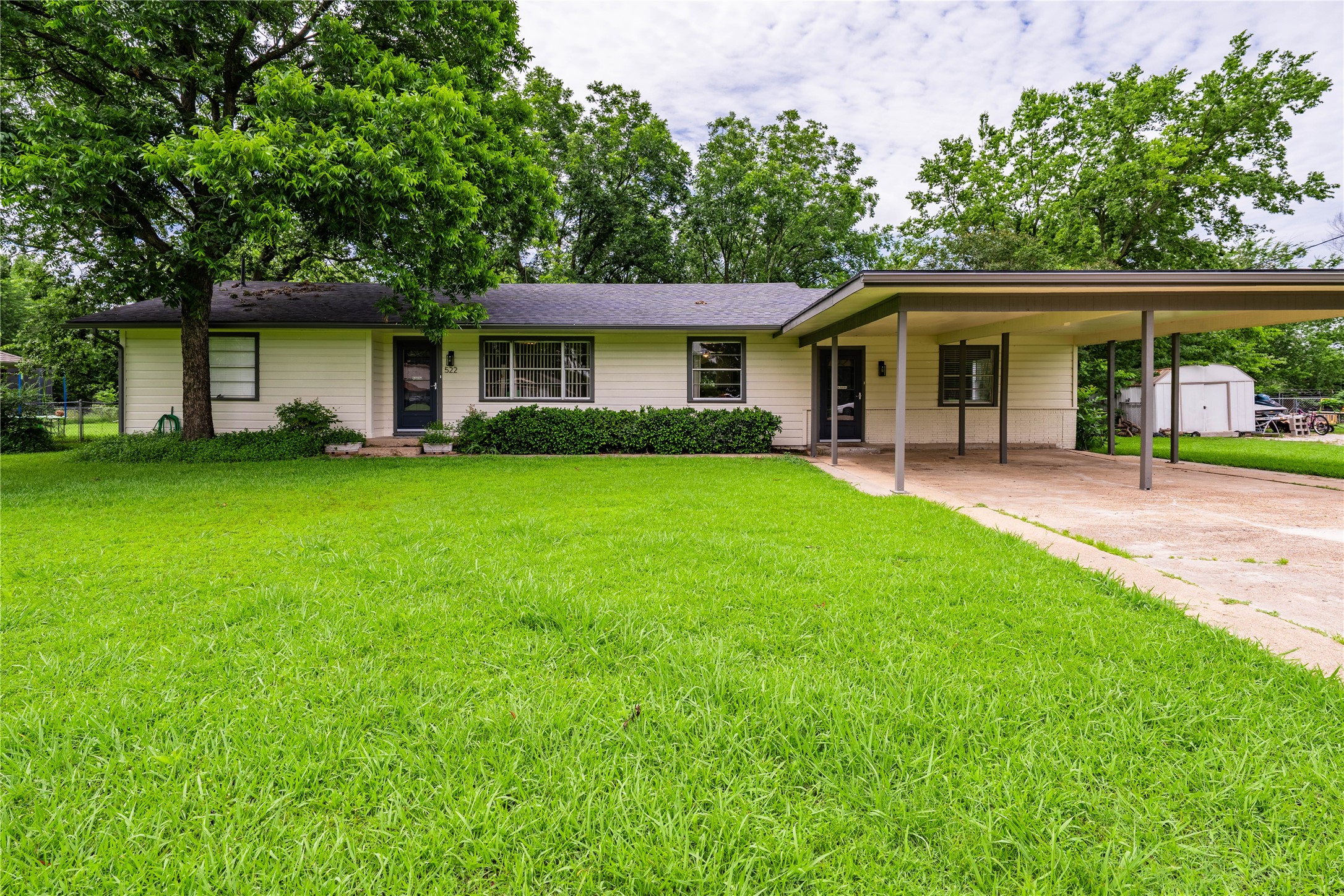 522 E Kempner Street Mabank TX 75147