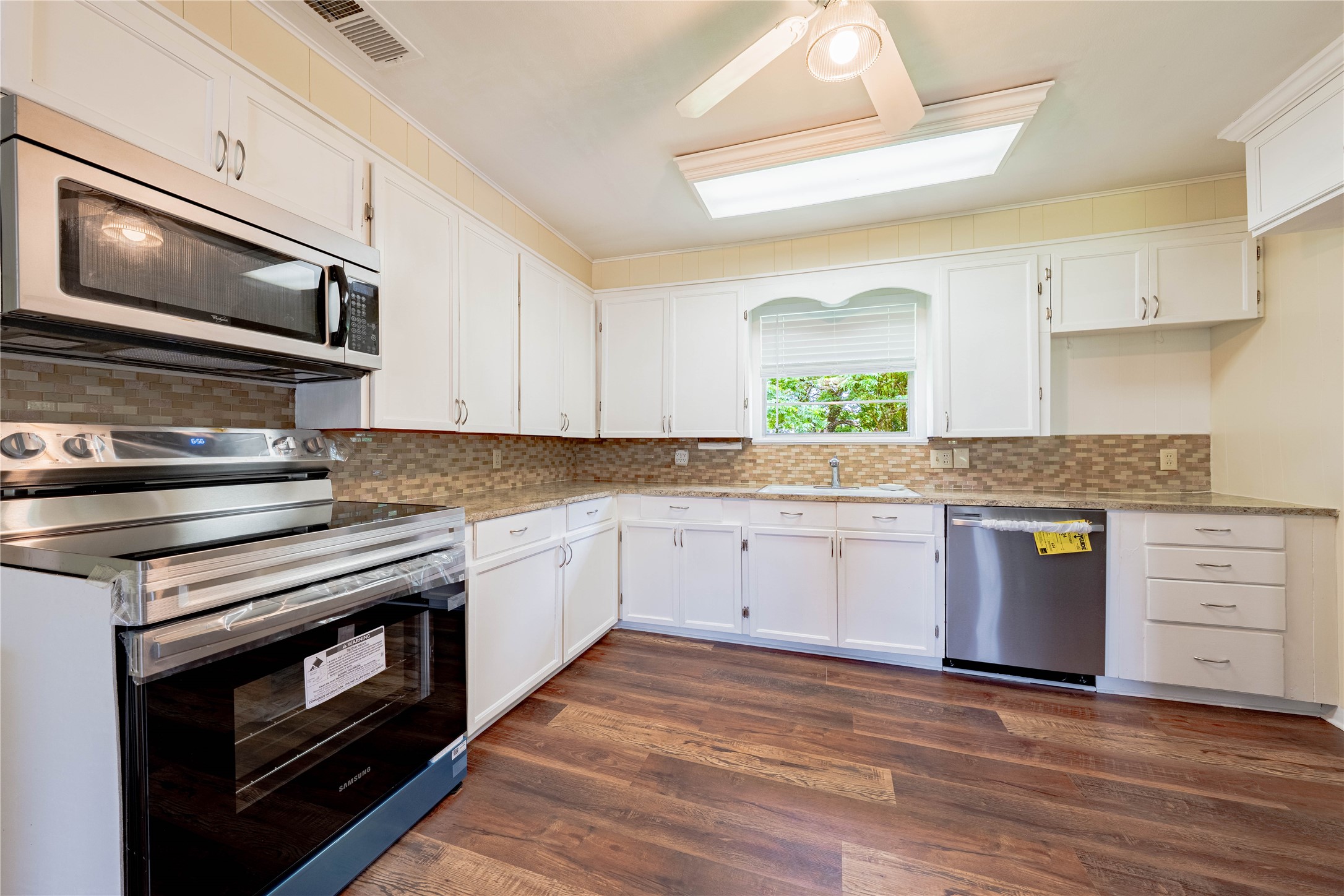 522 E Kempner Street Mabank TX 75147