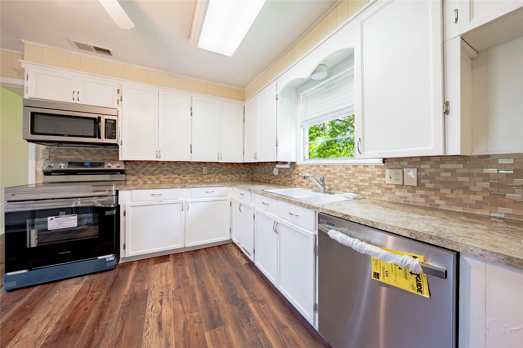 522 E Kempner Street Mabank TX 75147