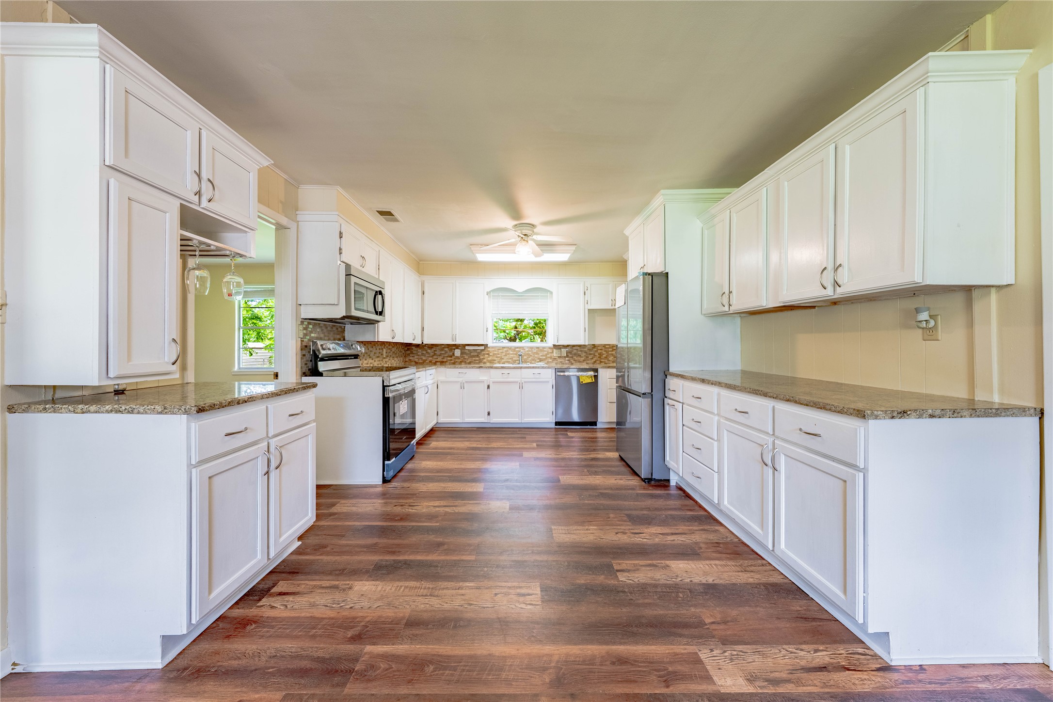 522 E Kempner Street Mabank TX 75147