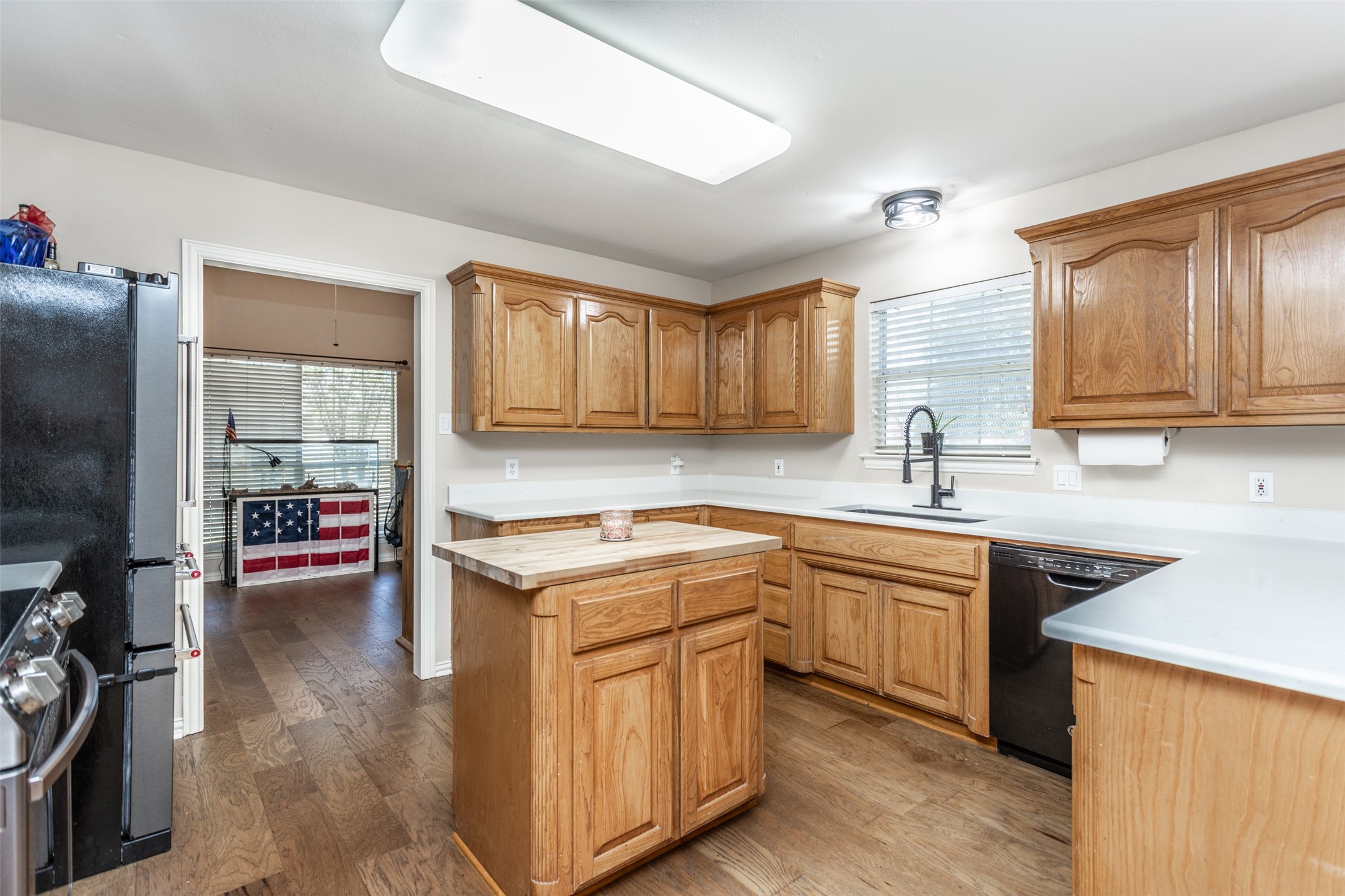 2424 Jolinda Lane Whitesboro TX 76273