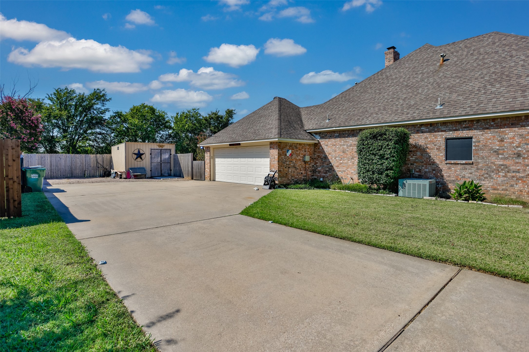 2424 Jolinda Lane Whitesboro TX 76273