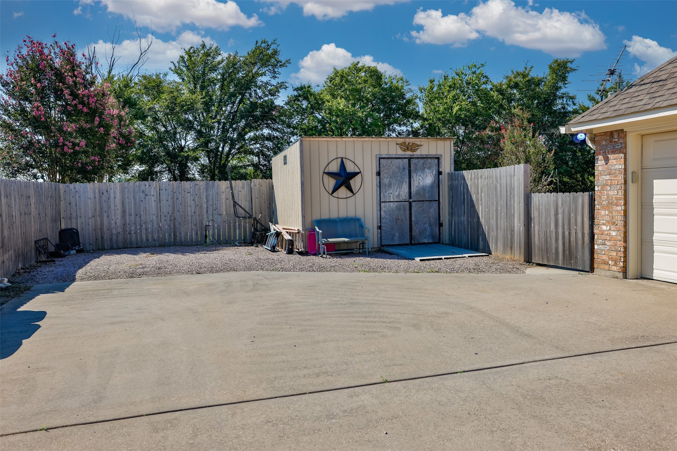 2424 Jolinda Lane Whitesboro TX 76273