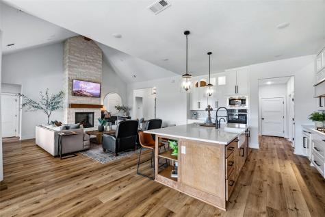 2713 Village Road Granbury TX 76049
