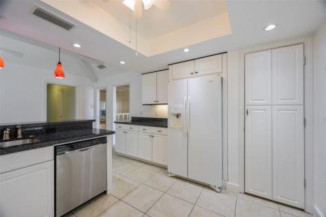 9233 Middle Glen Drive Dallas TX 75243
