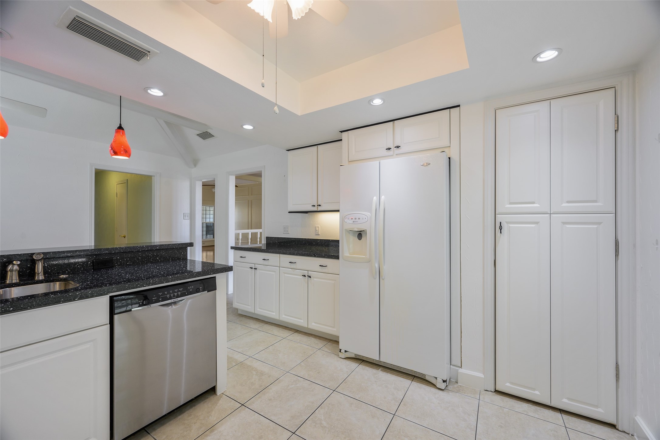 9233 Middle Glen Drive Dallas TX 75243