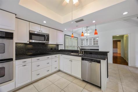 9233 Middle Glen Drive Dallas TX 75243