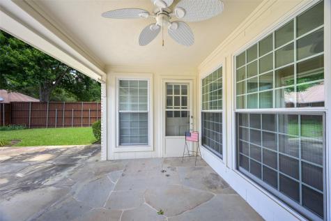 9233 Middle Glen Drive Dallas TX 75243