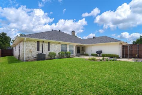 9233 Middle Glen Drive Dallas TX 75243