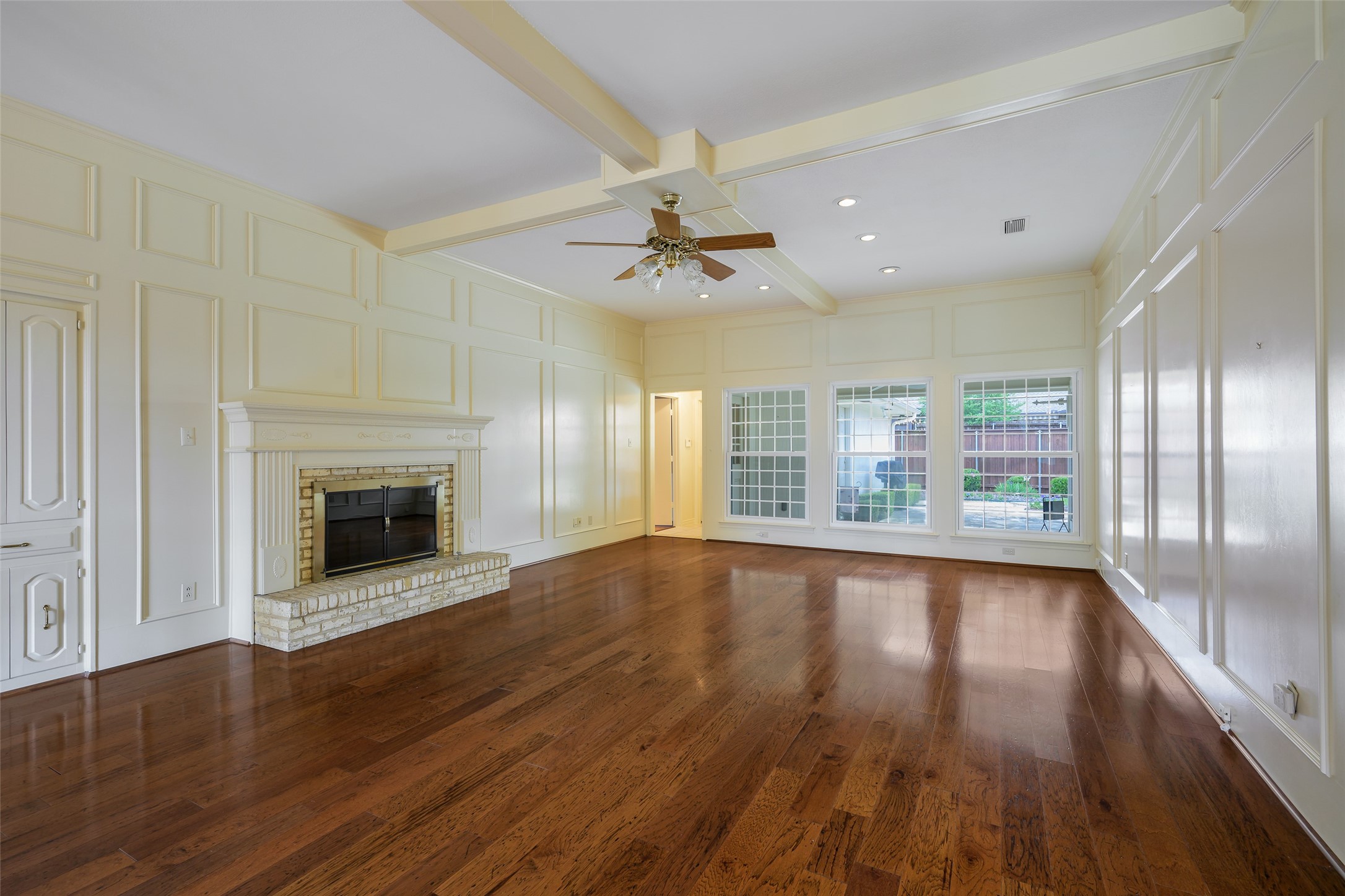 9233 Middle Glen Drive Dallas TX 75243