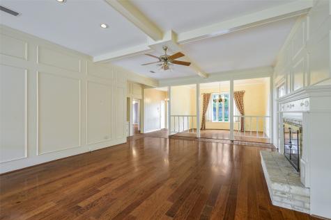 9233 Middle Glen Drive Dallas TX 75243