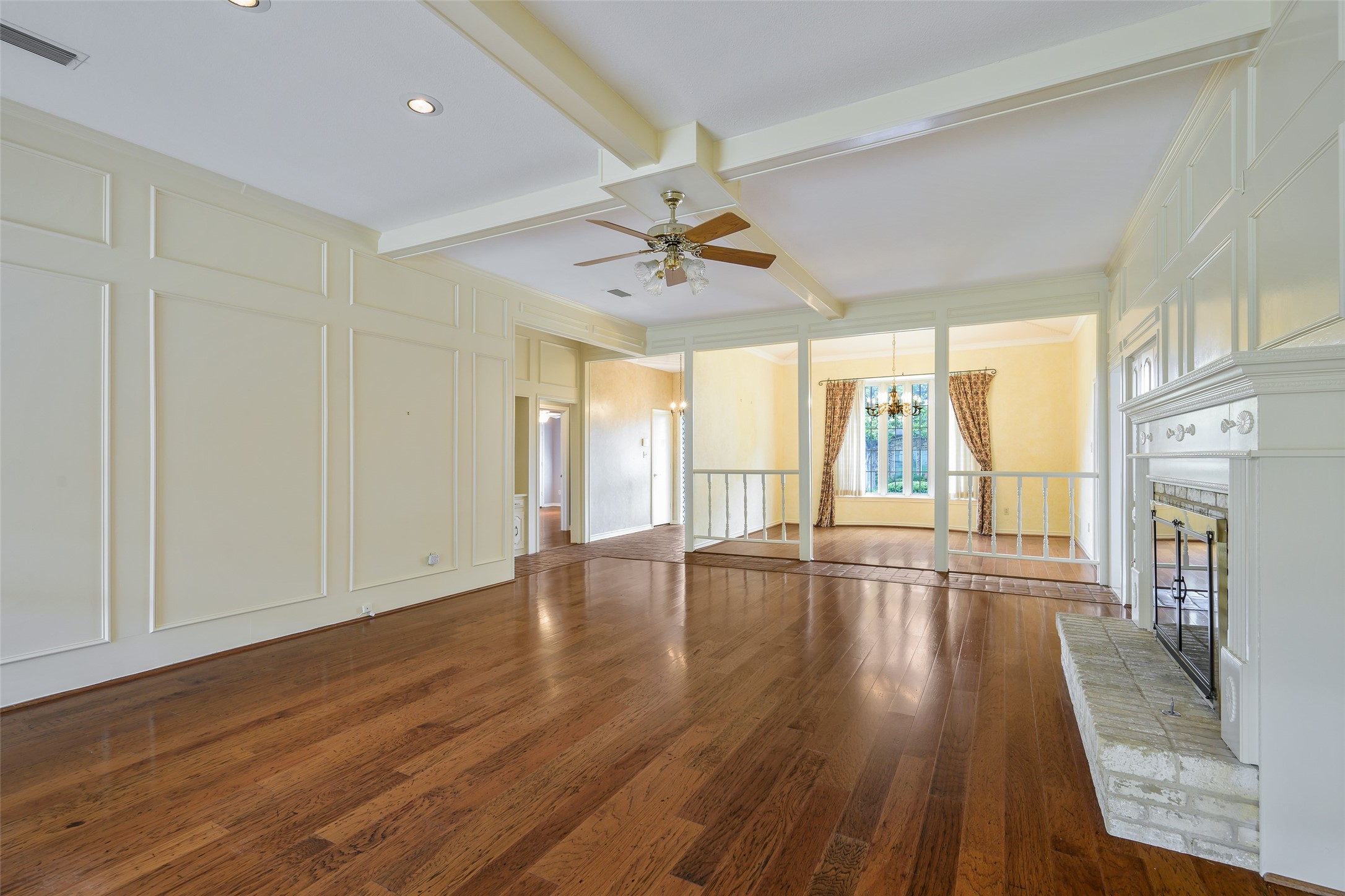 9233 Middle Glen Drive Dallas TX 75243