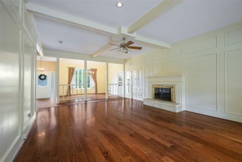 9233 Middle Glen Drive Dallas TX 75243