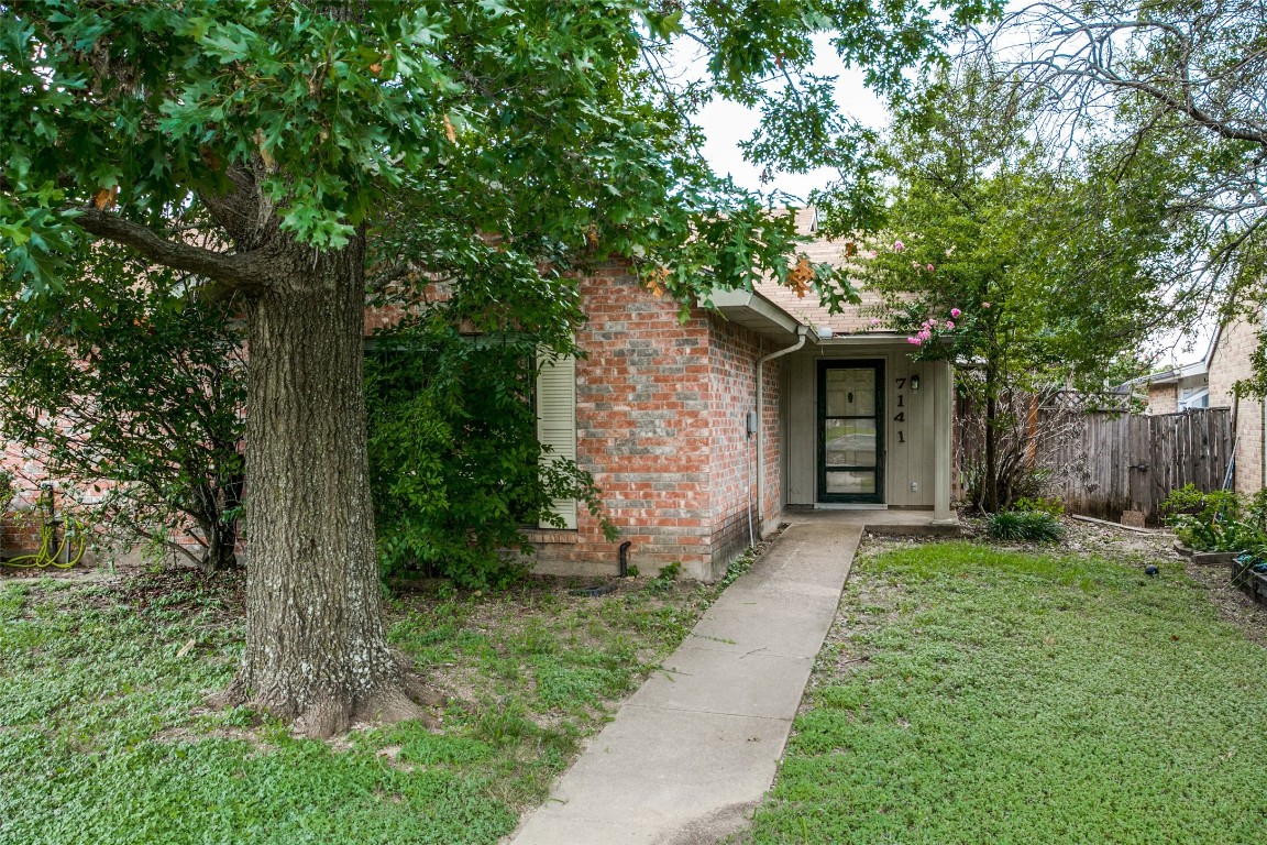 7141 Pineberry Road Dallas TX 75249