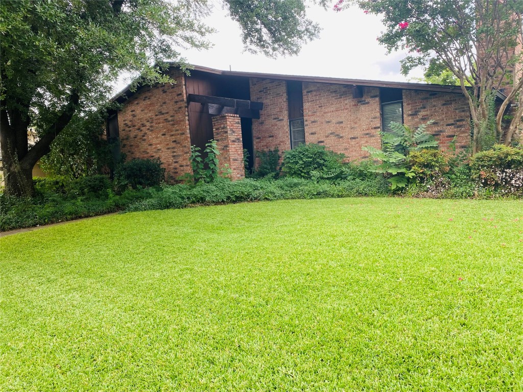 1827 Addington Drive Carrollton TX 75007