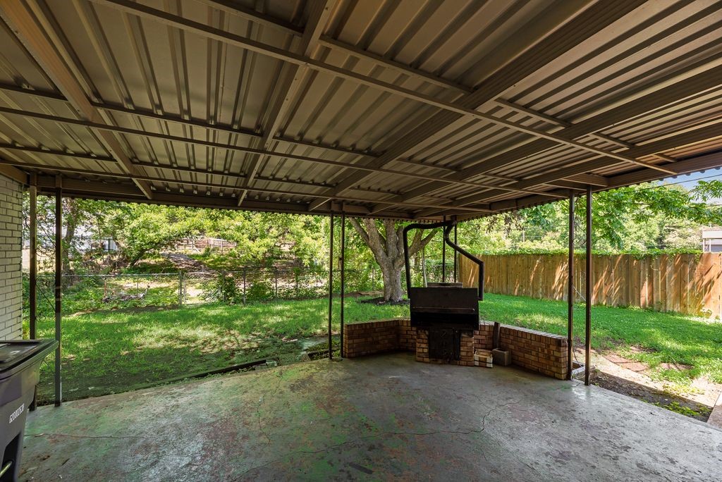 5321 Mystic Trail Dallas TX 75241