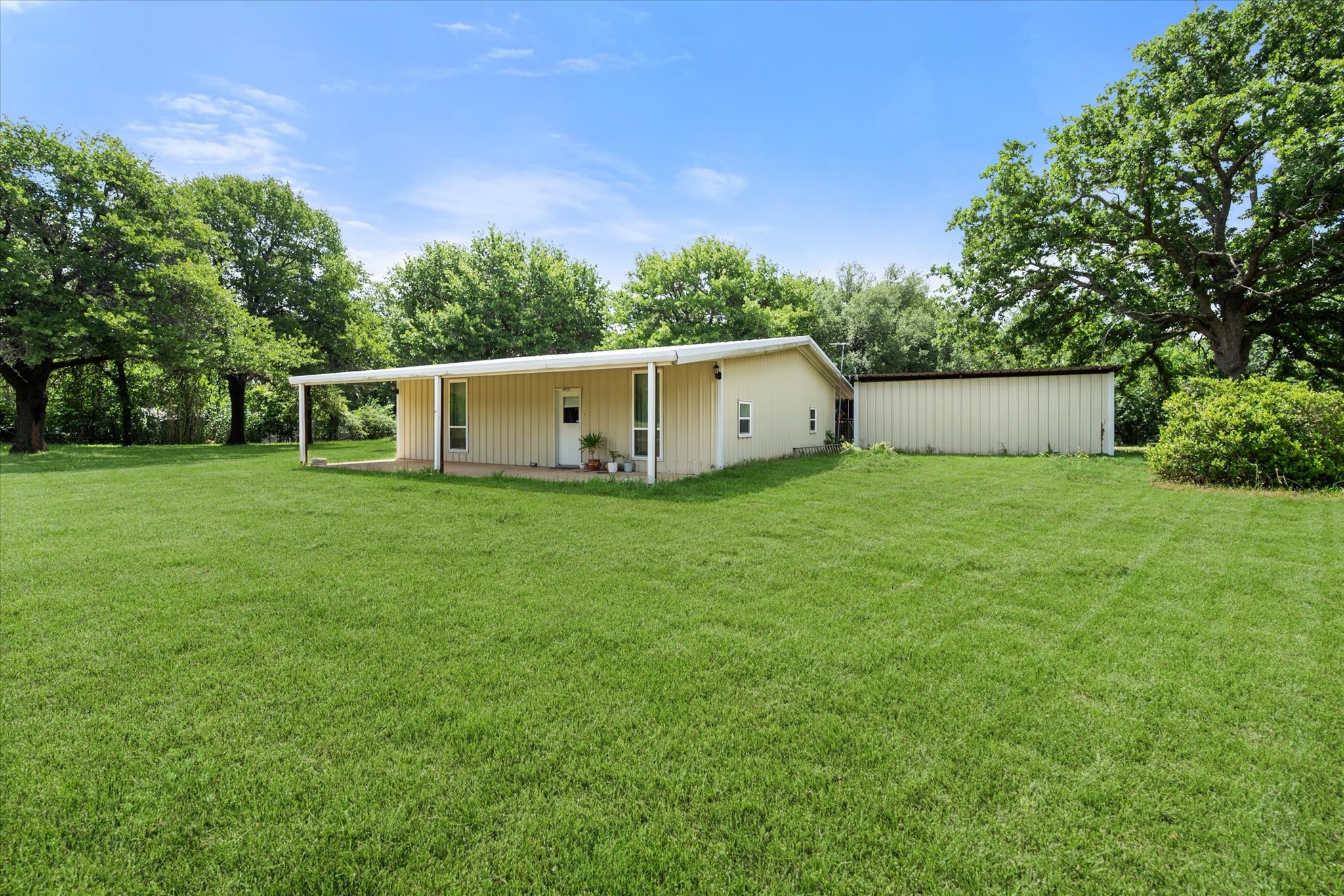 126 Smallwood Court Springtown TX 76082
