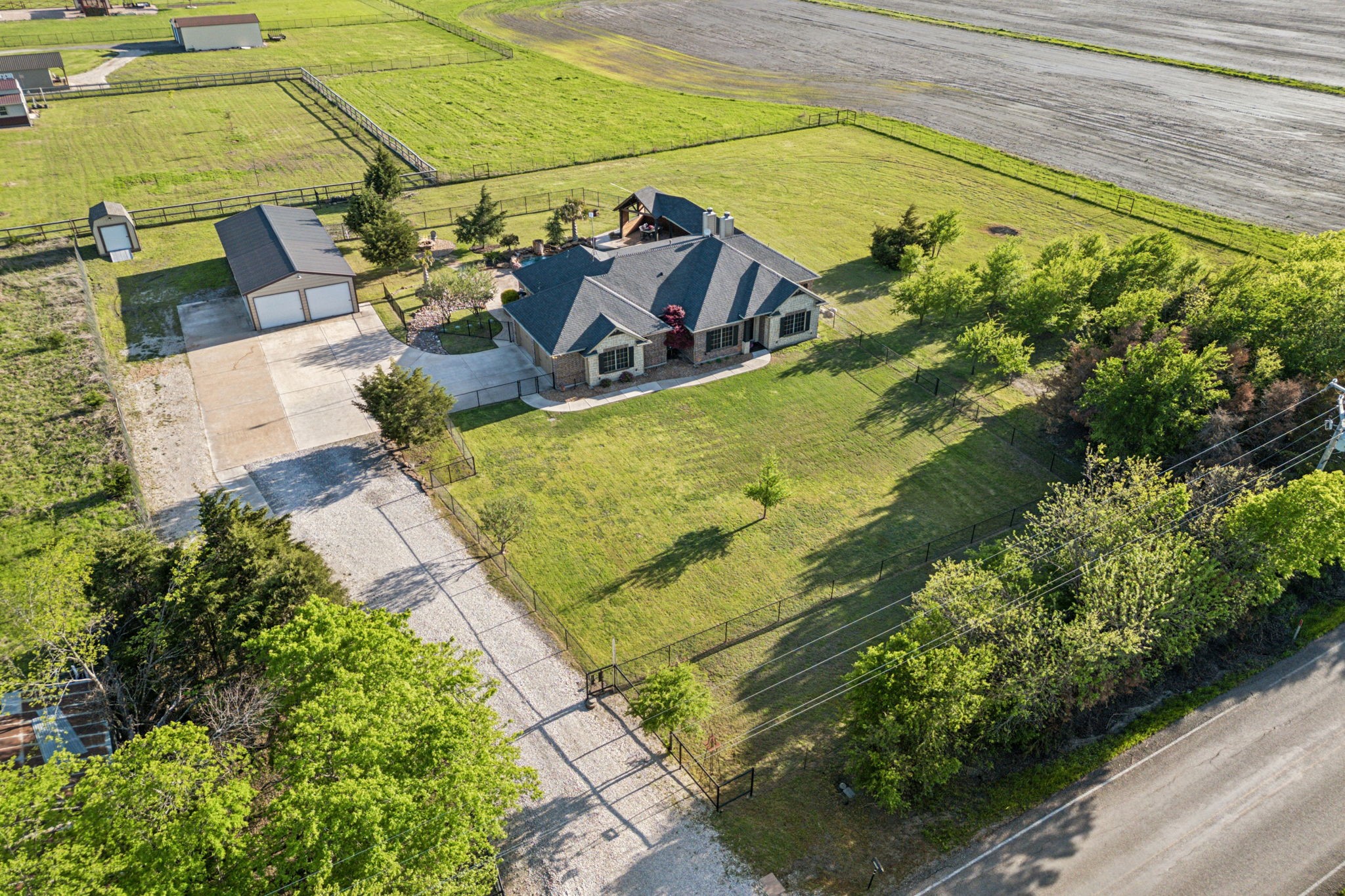 2070 County Road 551 Farmersville TX 75442