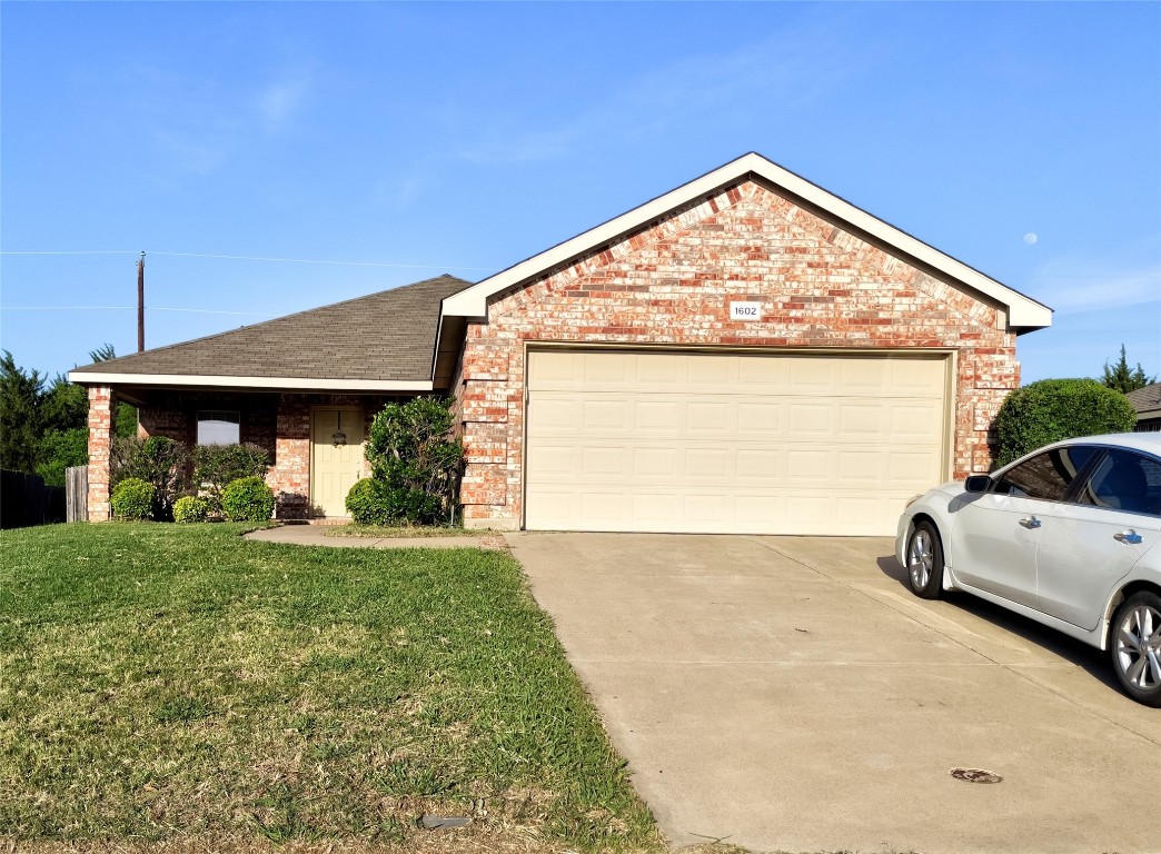 1602 Sabine Drive Midlothian TX 76065