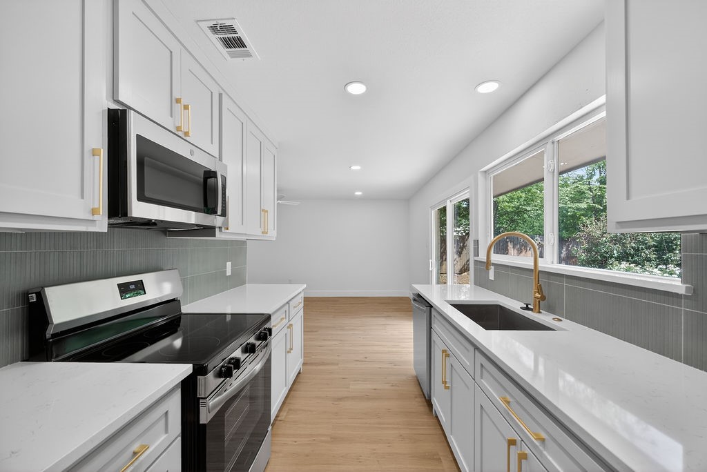 3832 Brambleton Place Forest Hill TX 76119