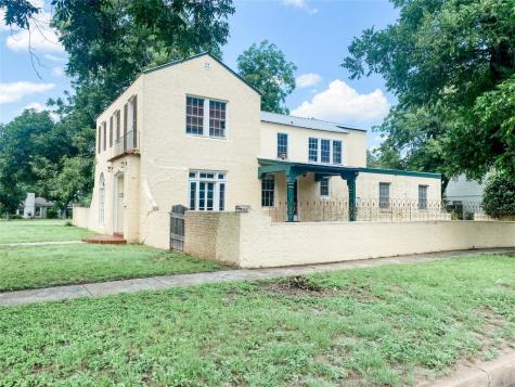 1005 S College Street Brady TX 76825