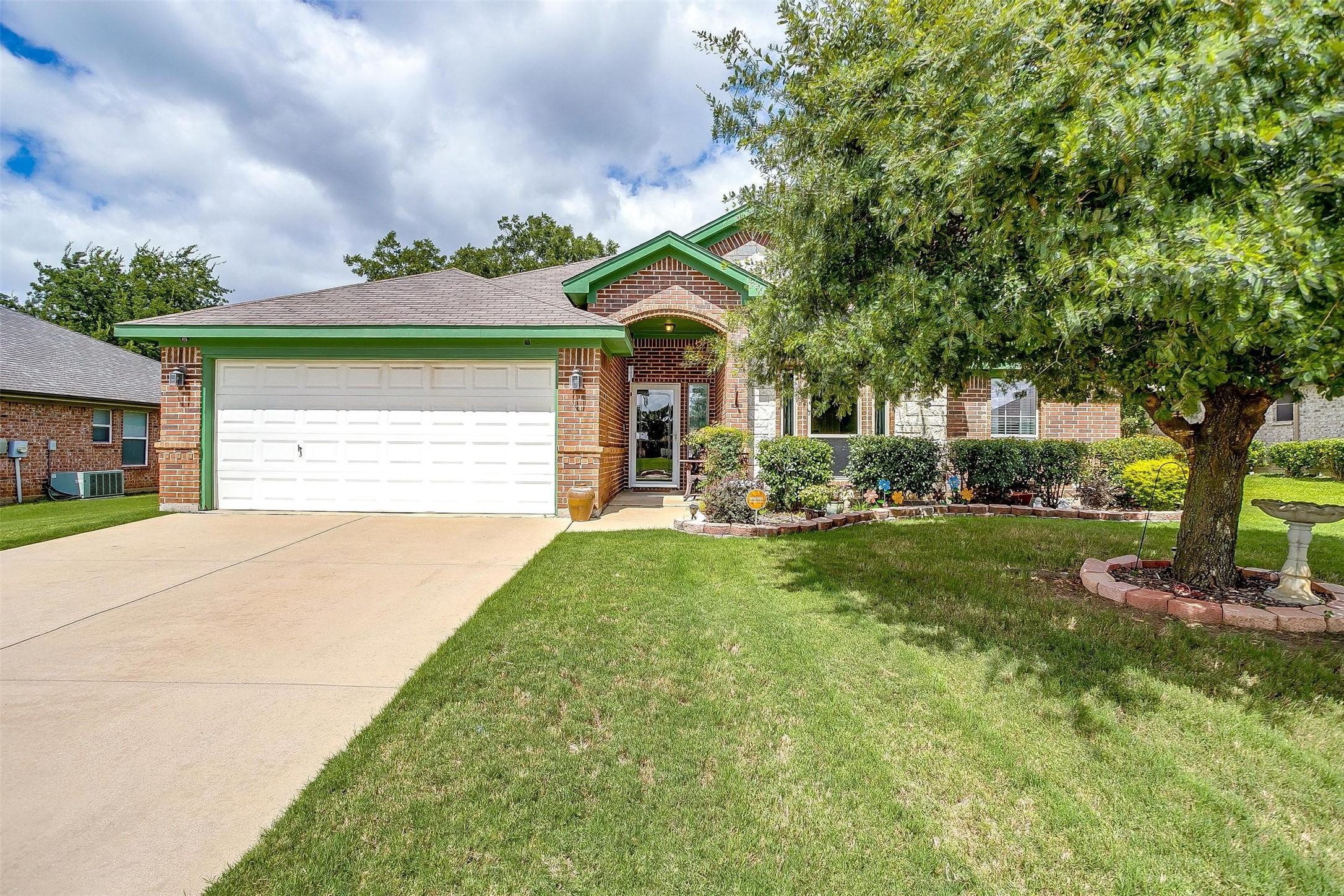 712 W Sheila Circle Joshua TX 76058