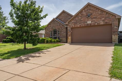 1239 Spanish Moss Drive Burleson TX 76028