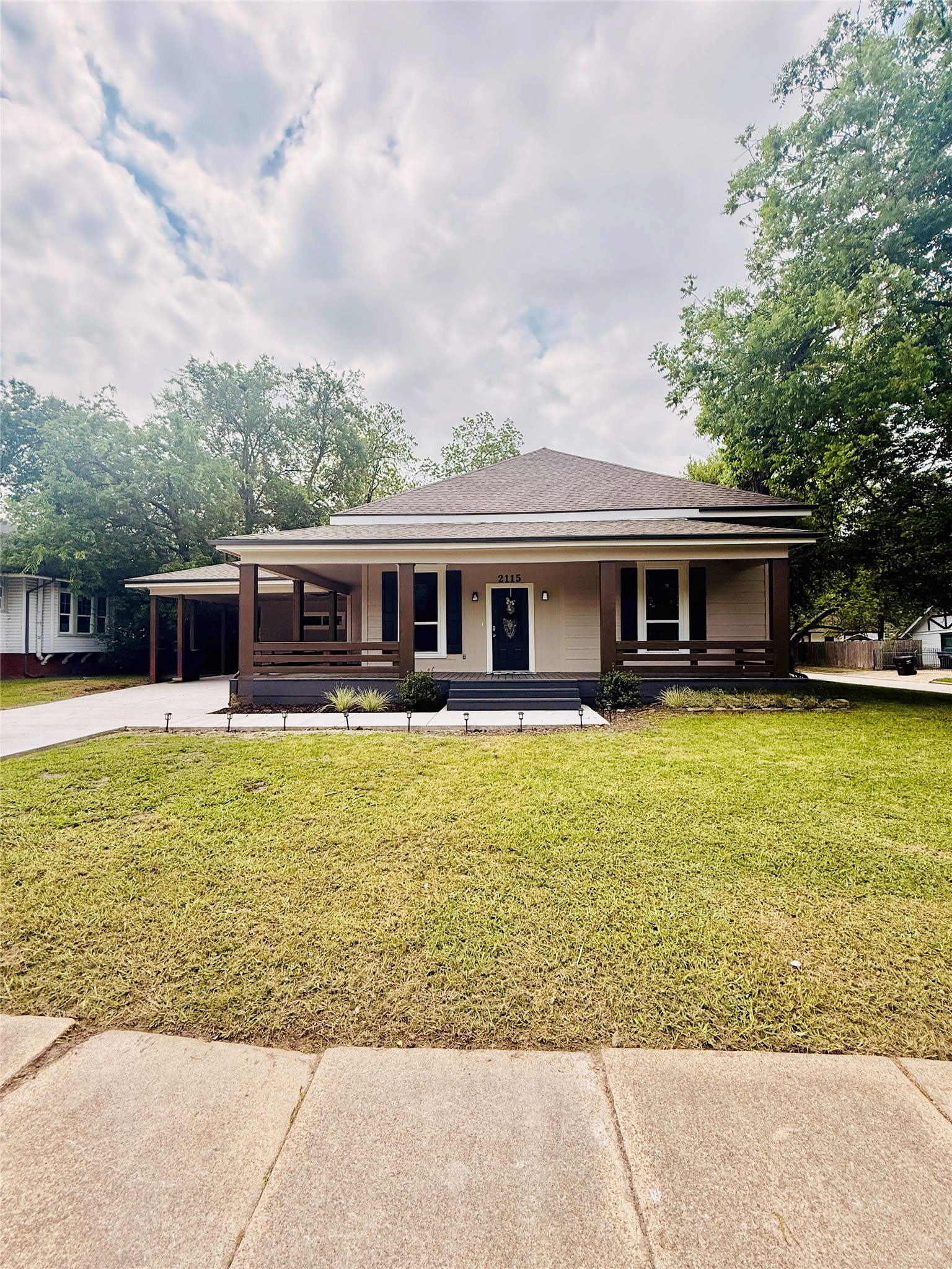 2115 Walworth Street Greenville TX 75401