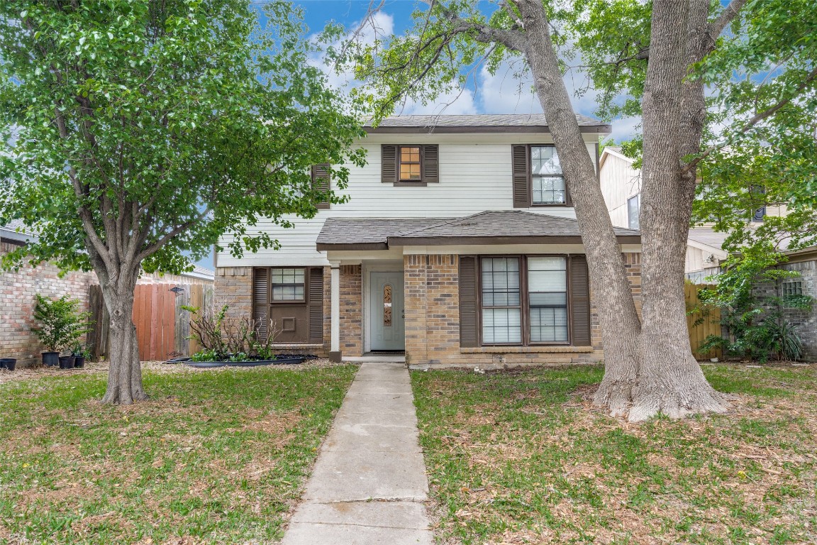 2639 Clayton Oaks Drive Dallas TX 75227