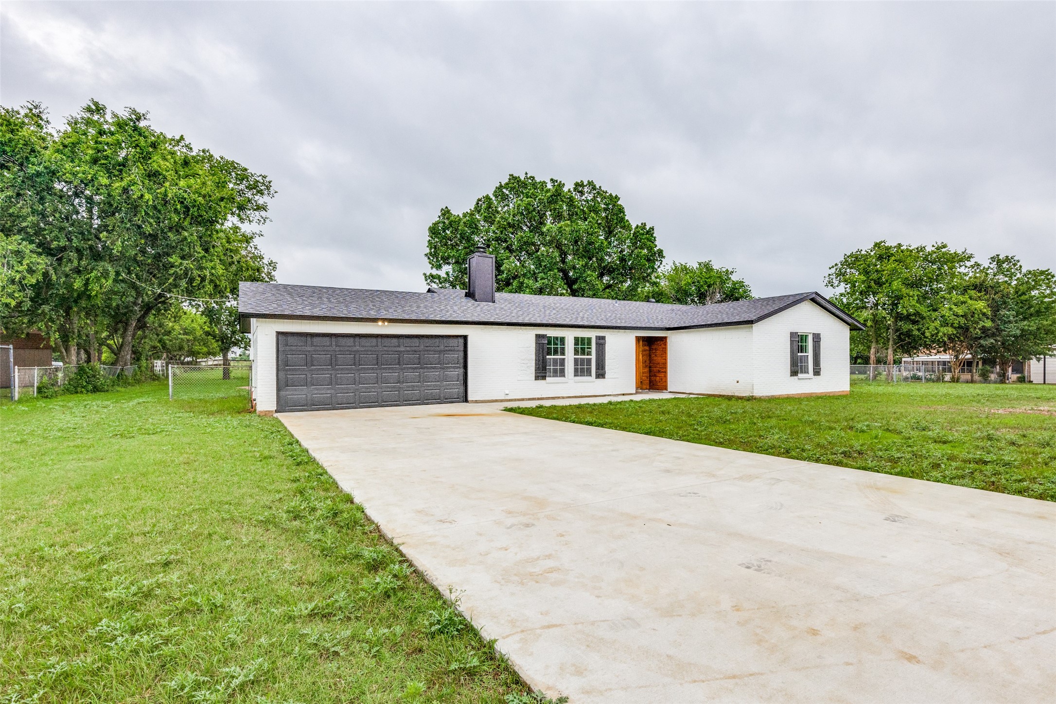 1413 W Cleburne Road Crowley TX 76036