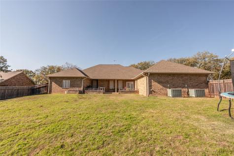 209 Benton Street Nocona TX 76255