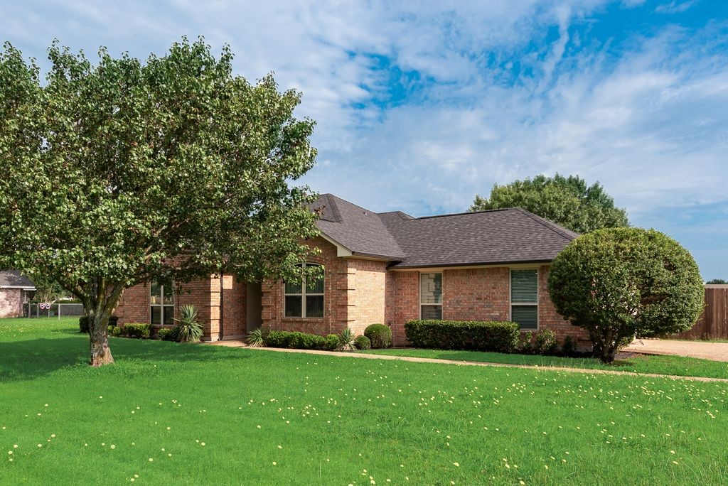 517 Hiwasee Road Waxahachie TX 75165