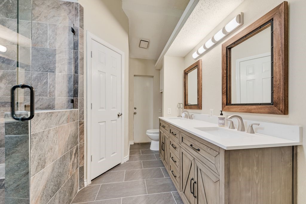 517 Hiwasee Road Waxahachie TX 75165