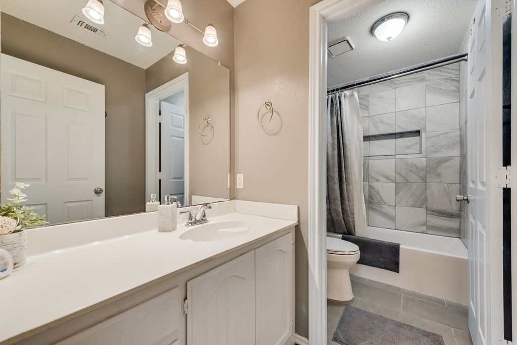 517 Hiwasee Road Waxahachie TX 75165