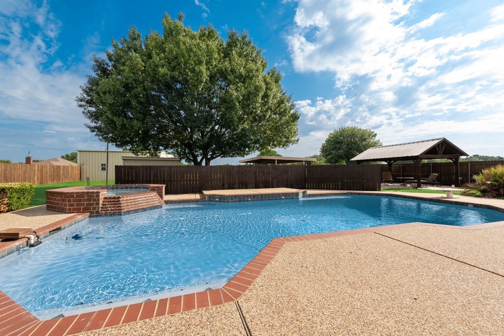 517 Hiwasee Road Waxahachie TX 75165